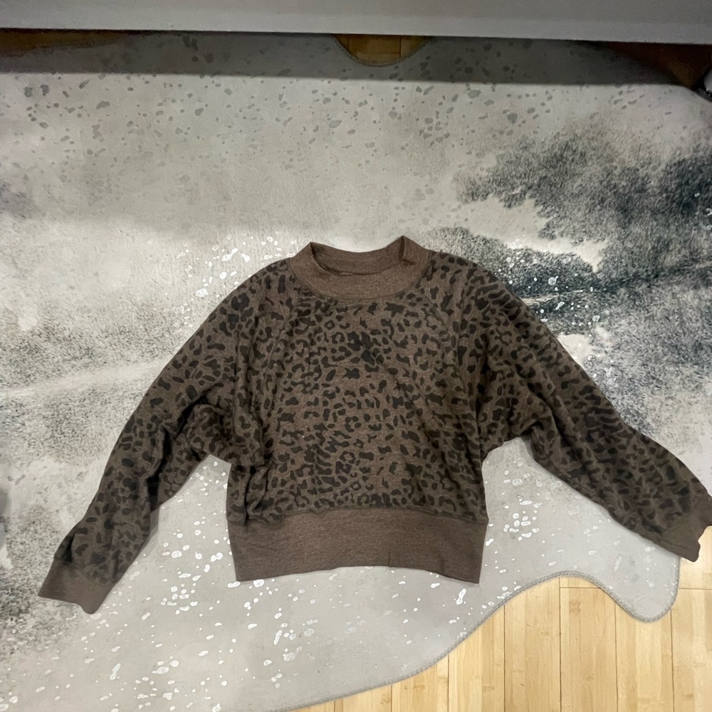 Ocean drive cheetah crew neck sweatshirt